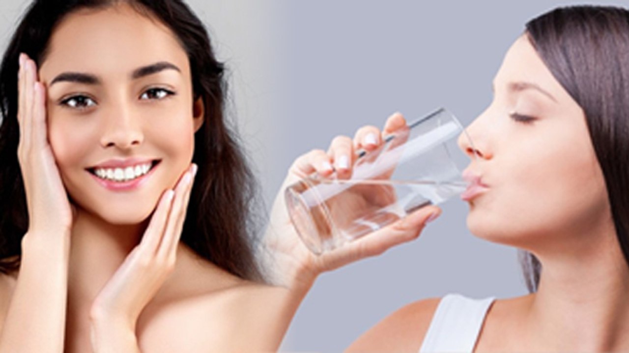 Pani Pine Se Skin Glow Hota Hai Kya | क्या पानी पीने से स्किन ग्लो होता है | Boldsky