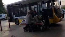 Bursa'da halk otobüsü şoförünün fenalaşan yolcuyu hastaneye götürdüğü anlar kamerada