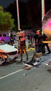 #Preliminar Cuatro mujeres lesionadas y tendidas sobre el camellón fue el saldo de un aparatoso accidente en la zona de Plaza del Sol #GuardiaNocturna