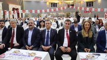 CHP'Lİ ÖZEL BİR PARTİ HERKES İÇİNSE, HİÇ KİMSE İÇİN BİR ŞEY YAPAMAZ