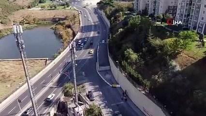Précaution de sable de la municipalité métropolitaine d'Istanbul pour le mur coulissant de Maltepe