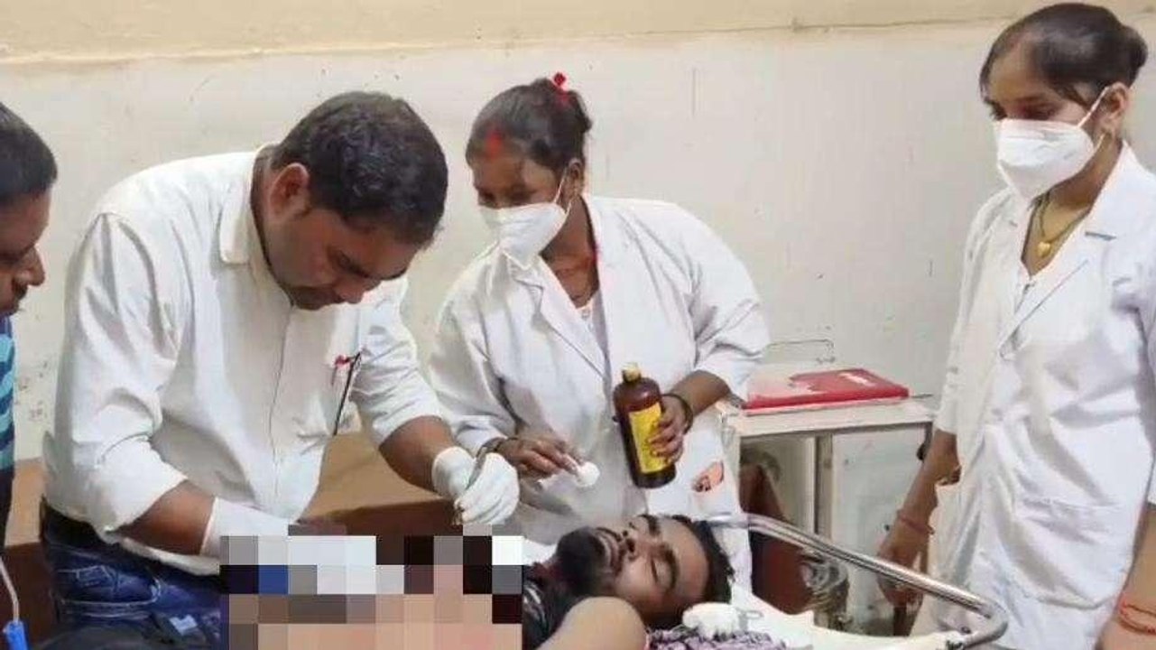 जहानाबाद: पैसे के विवाद को लेकर दोस्त ने ही दोस्त को मारा चाकू, देखिए वीडियो