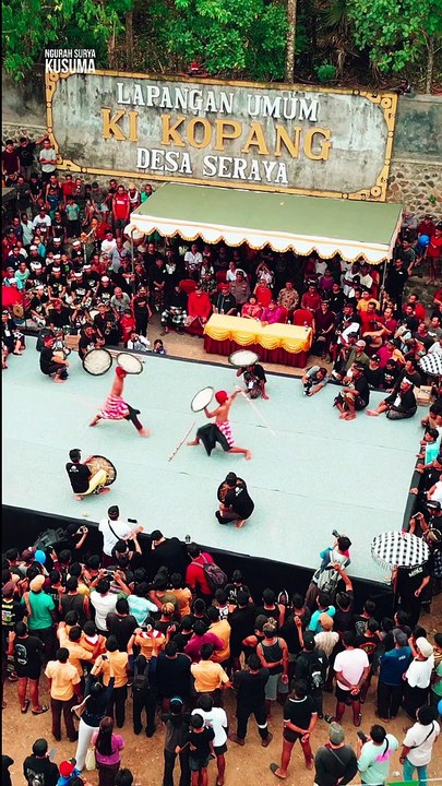 Tradisi Unik Gebug Ende Seraya