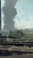 Attaque surprise du Hamas contre Israël : plus de 7.000 roquettes ont été tirées vers Israël ce matin. Des groupes armés ont réussi à infiltrer le sud d'Israël faisant au moins 40 morts et 750 blessés.