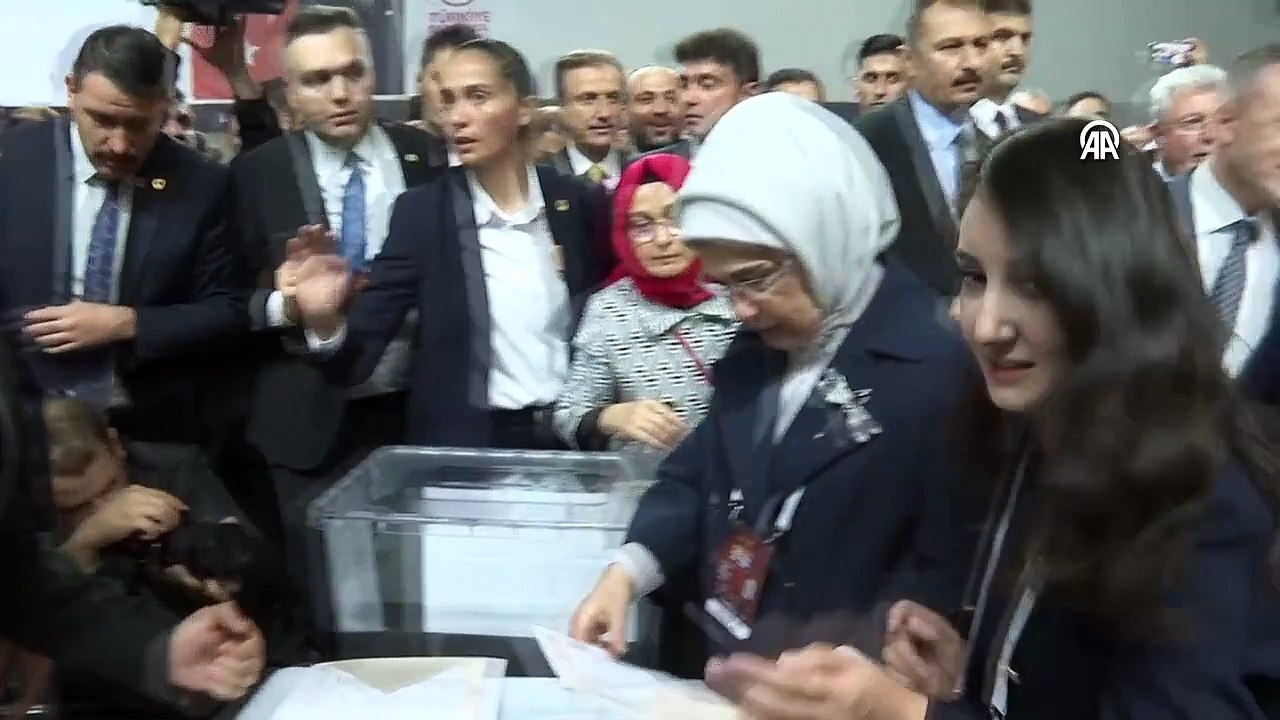 Son Dakika: Tek bir fire dahi yok! Cumhurbaşkanı Erdoğan yeniden AK Parti Genel Başkanı seçildi