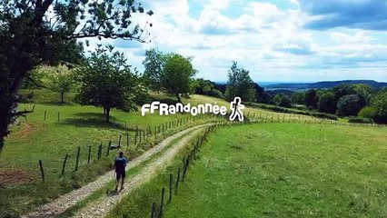 Randonnerou pratiquer la marche nordique avec la fédération française de randonnée pédestre