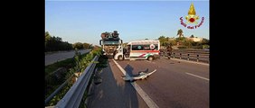 Puglia: ambulance destroyed, violent collision on State Road 7 against a truck between Brindisi and Taranto