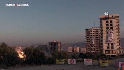 10 binadan oluşan ağır hasarlı site böyle patlatıldı!