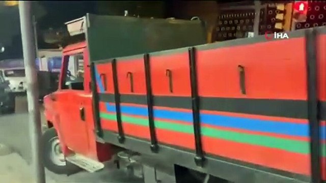 Le chauffeur du camion qui avait changé de voie dangereuse, ce qui était une tendance sur les réseaux sociaux, a été arrêté