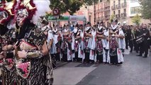 Moros y cristianos por las calles de Pamplona