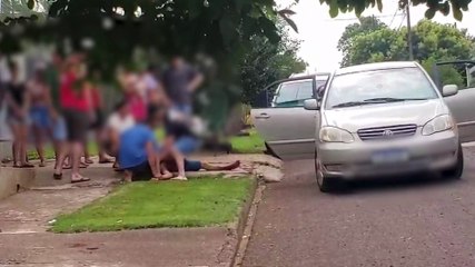 Surtado, homem cai de talhado e é contido por populares no Sanga Funda