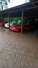 FERRARIS FICAM PRESAS NA AGUA POR CAUSA DAS CHUVAS EM SC