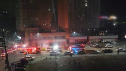 울산 울주군 상가 건물 외부에서 화재...다친 사람 없어 / YTN