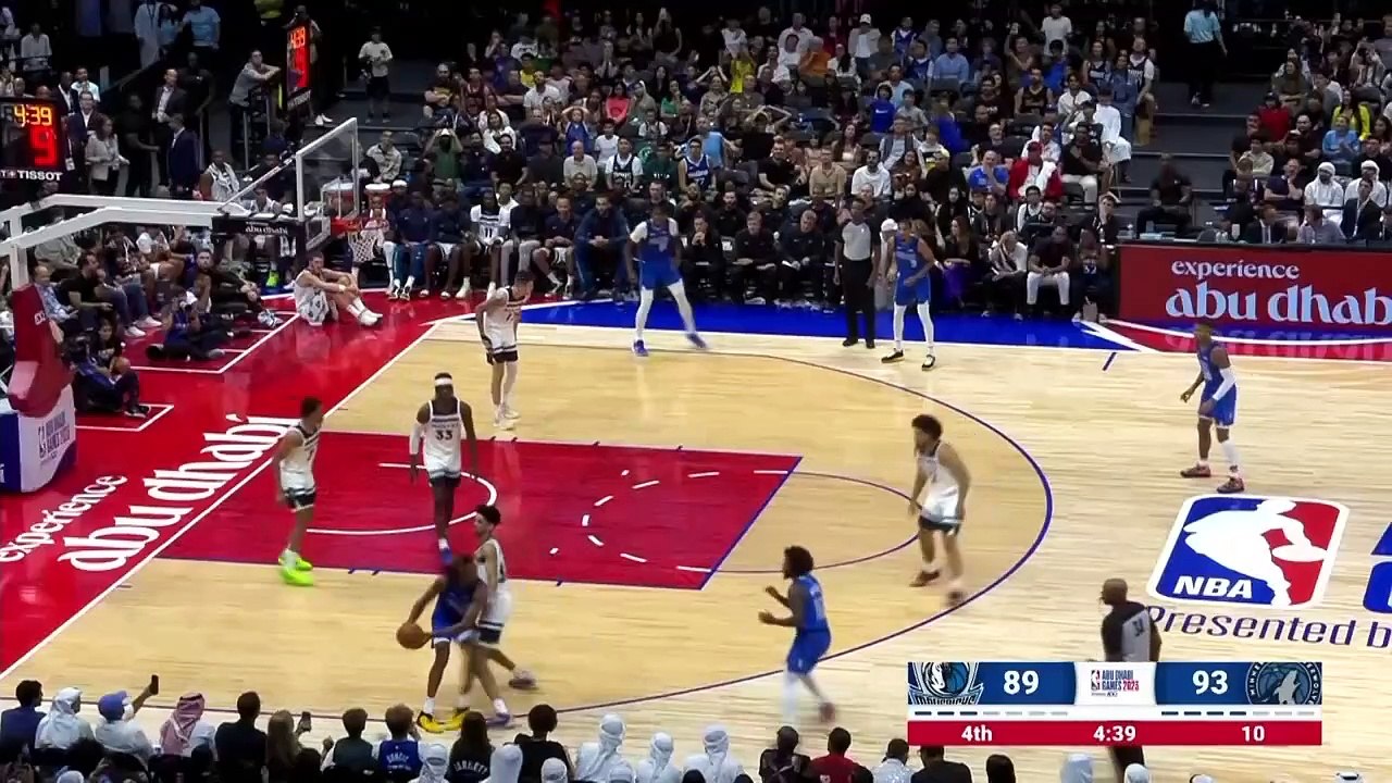 Dennis throws down a huge slam for the Mavericks in Abu Dhabi video