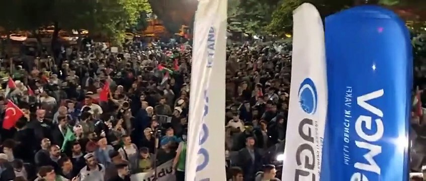 Istanbul: People came out with Turkish, Palestinian flags at an anti-Israeli rally