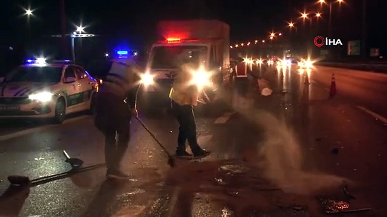 Pendik'te Hatalı Sollama Yapan Araçlar Kaza Yaptı