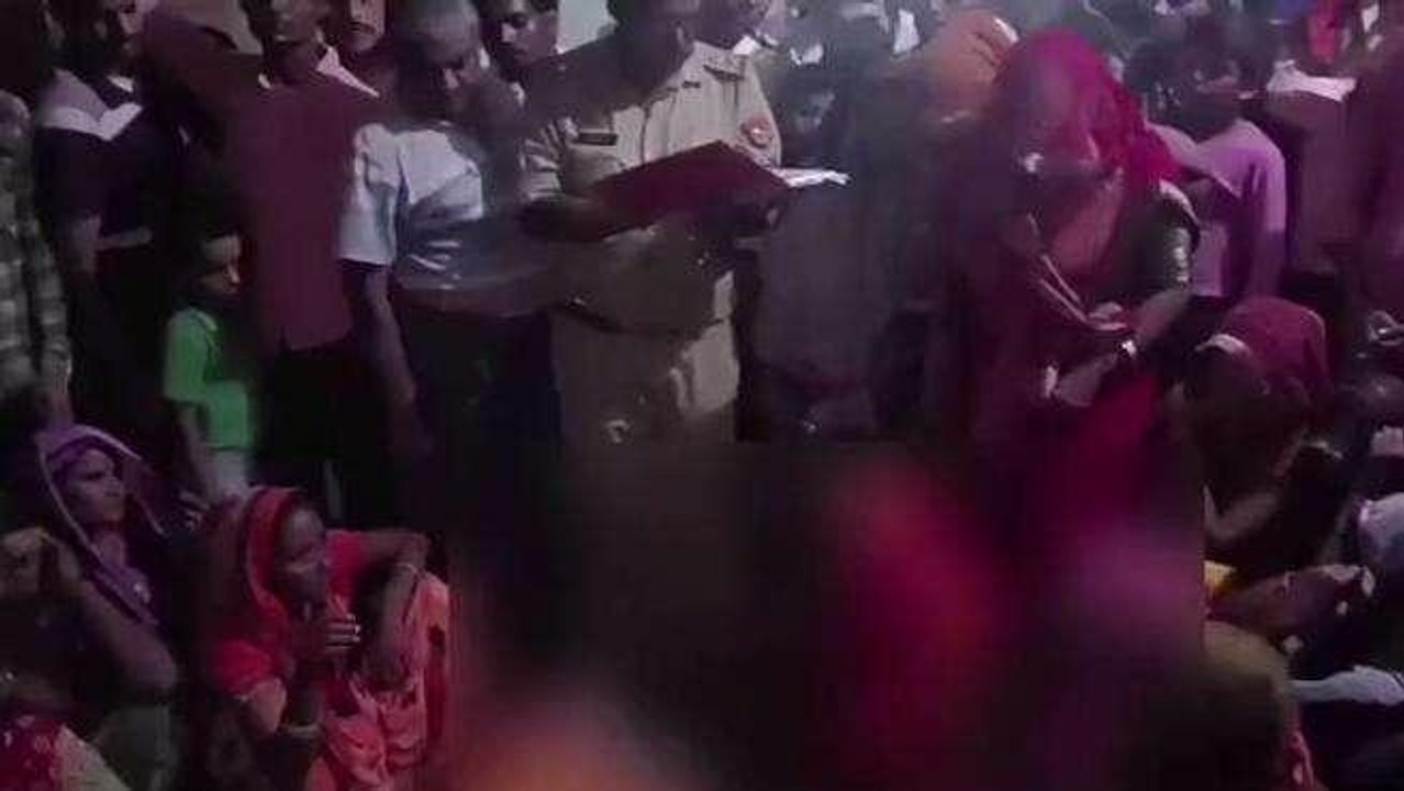 एटा: संदिग्ध परिस्थितियों में महिला की मौत, झोलाछाप पर गलत इलाज का आरोप