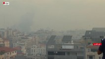 تصاعد أعمدة الدخان جراء غارات إسرائيلية الآن على وسط مدينة غزة