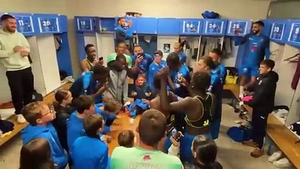 U.S.RAON - FCOSK 06 : LA JOIE DANS LES VESTIAIRES