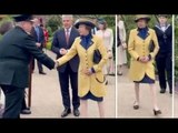 La principessa Anna stordisce in giallo mentre frequenta il castello di Hillsborough durante un viag