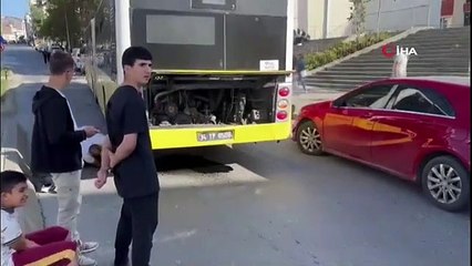 Arnavutköy'de İETT Otobüsünde Duman Çıkması