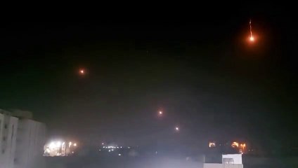 İsrail'e füze saldırısı ve demir kubbe