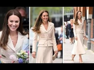 La «reine de l'habillement diplomatique» Kate étonne les fans royaux avec un message subtil caché da