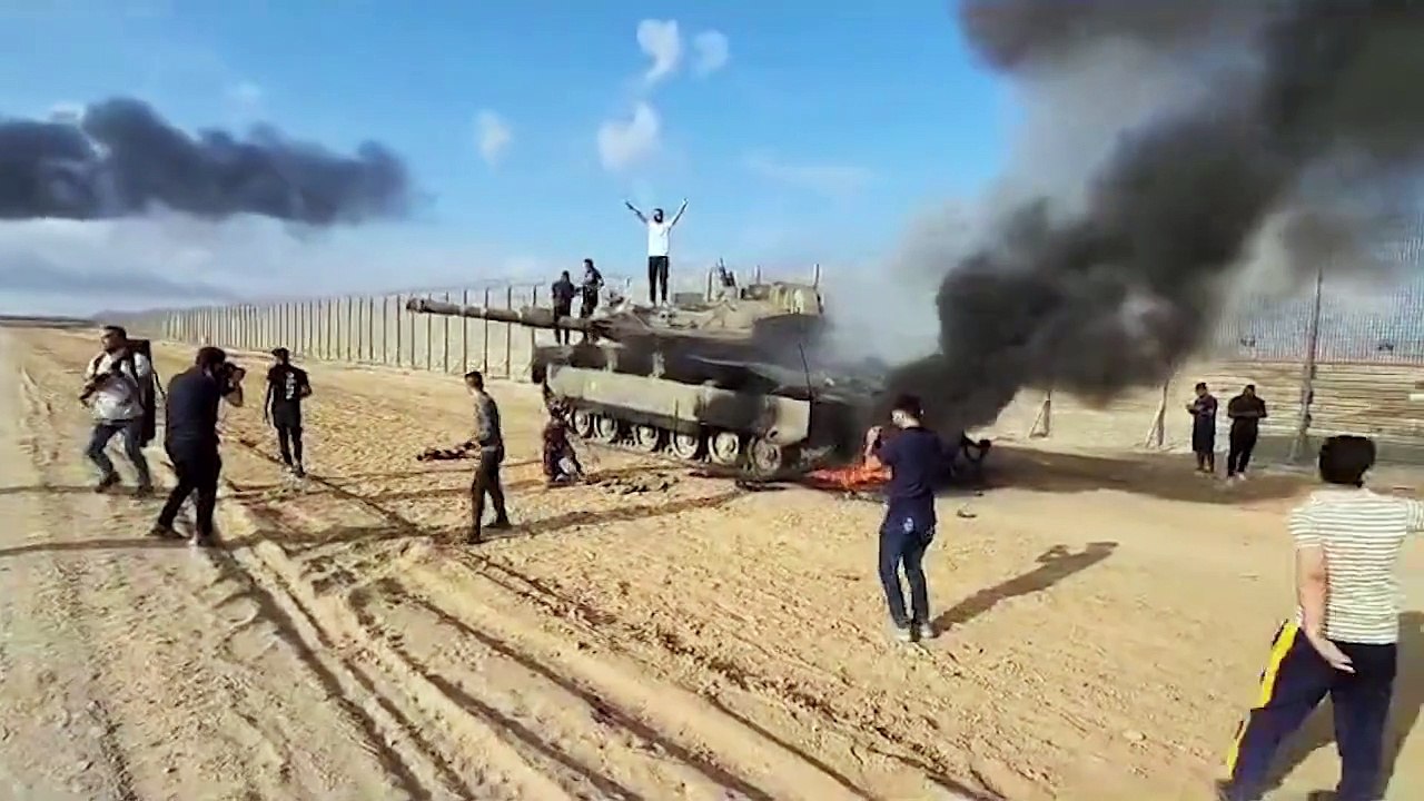 Hezbolá ataca posiciones israelíes desde Líbano "en solidaridad" con Palestina