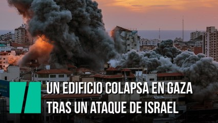 Un edificio colapsa en Gaza tras un ataque de Israel