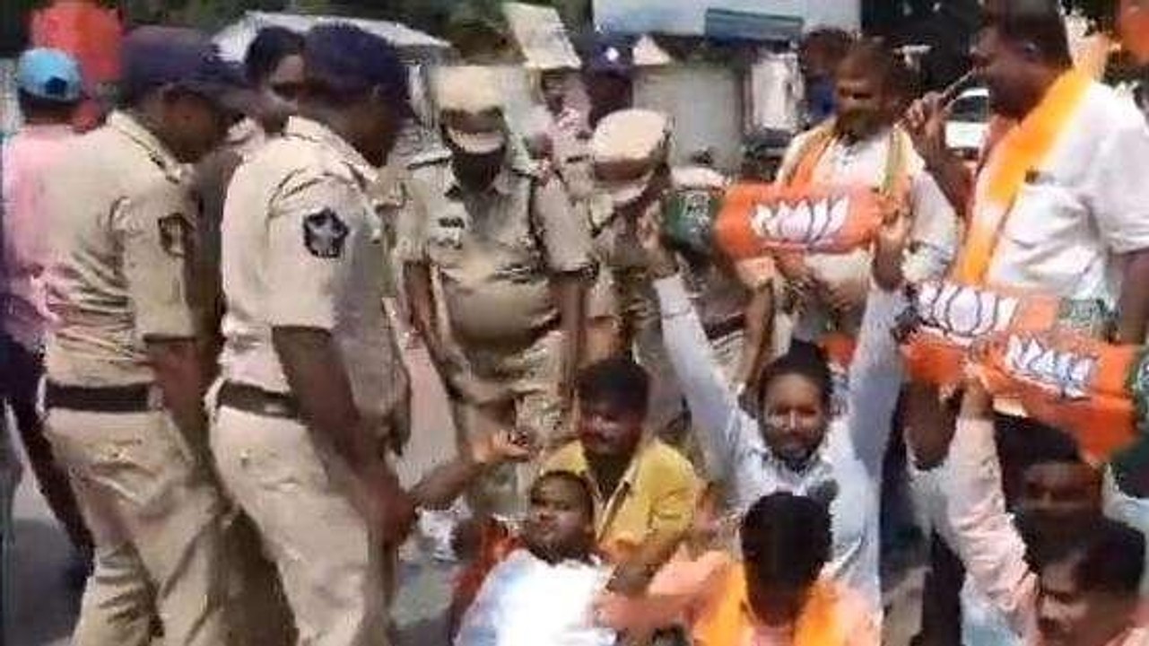 తూర్పు గోదావరి జిల్లా: బీజేపీ నేతల అరెస్ట్