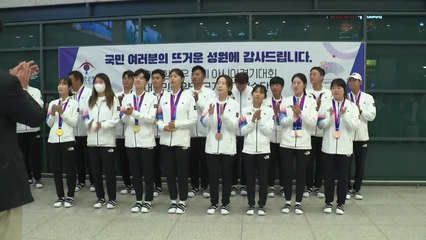 막내 '신궁' 3관왕 임시현 귀국..."올림픽 준비 매진" / YTN