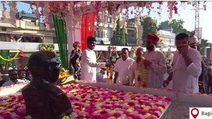 बागीदौरा: मंत्री ने पटेल सर्किल का किया लोकार्पण, पुष्‍प अर्पित कर किया नमन