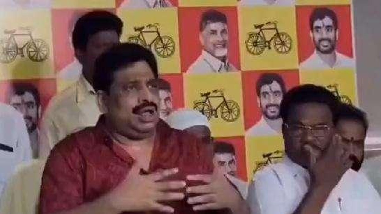 ఎన్టీఆర్ జిల్లా: సినీ ఇండస్ట్రీపై బుద్దా వెంకన్న ఫైర్
