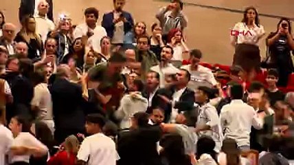 CHP İstanbul il kongresinde arbede