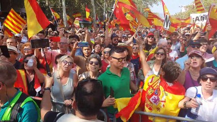 "Resistiré", el grito de la España constitucionalista en Barcelona