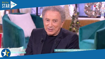 Michel Drucker nostalgique de son hospitalisation ? “Je sillonne les couloirs”