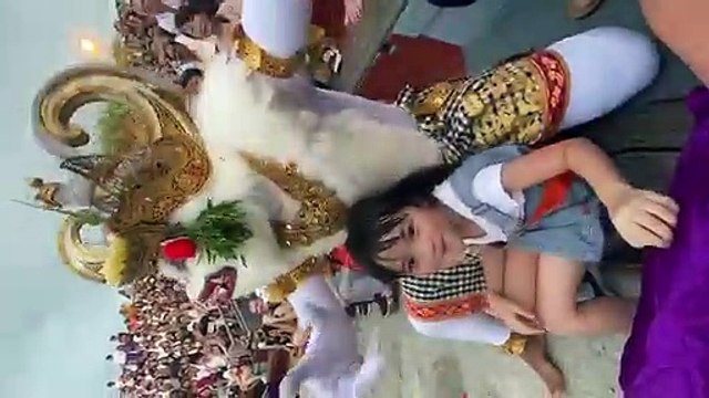 Kecak Dance at Uluwatu Temple Bali Part 3