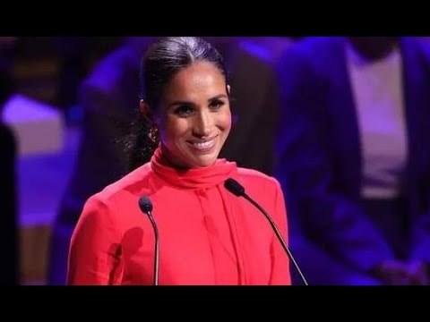 Meghan dice al pubblico di Manchester che è molto bello essere di nuovo nel Regno Unito - discorso