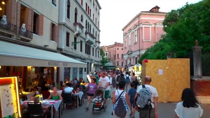 Travelers Itching to Visit Venice Faces a Delicate Dilemma || Conte Camillo || Walk In Italy ||