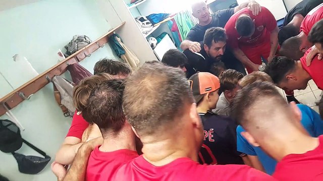 LE VESTIAIRE DE L'AS DU PIC APRÈS LA VICTOIRE FACE À HAUTERIVE DIMANCHE 08 OCTOBRE 2023