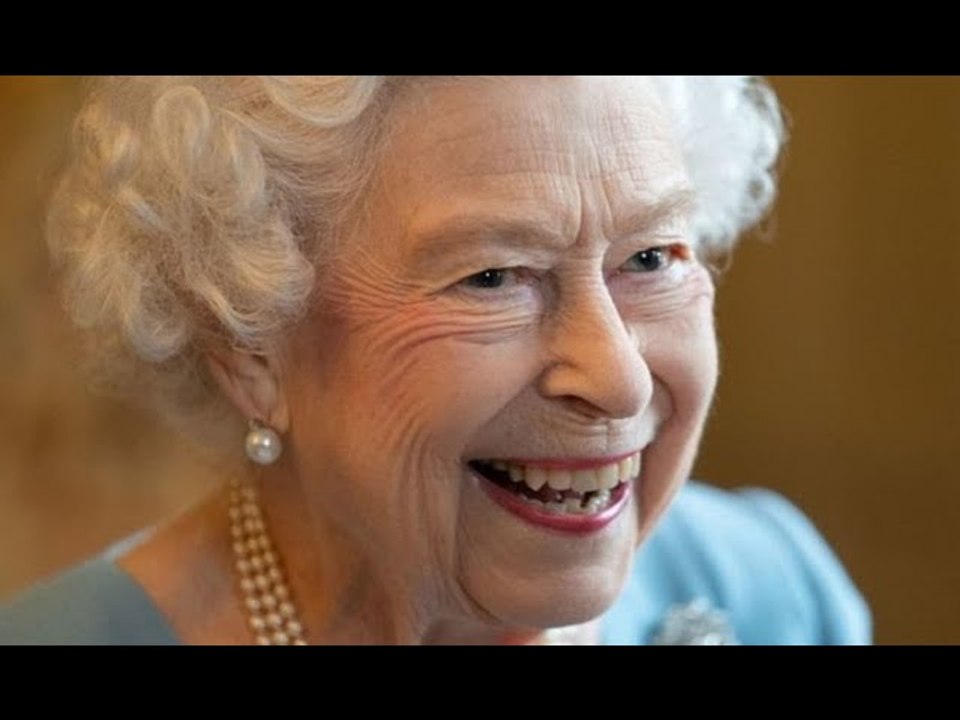 'Somebody else finish it' Queen channels Philip's dry wit and walks off after cutting cake