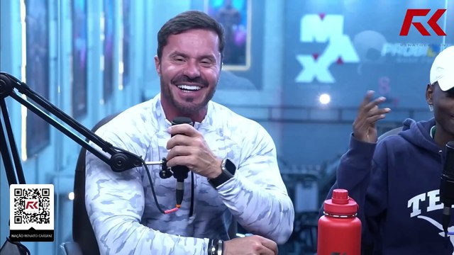 CARIANI LIGA AO VIVO PARA TATI QUE RESPONDE PERGUNTA INUSITADA DO BALESTRIN – IRONCAST CORTES