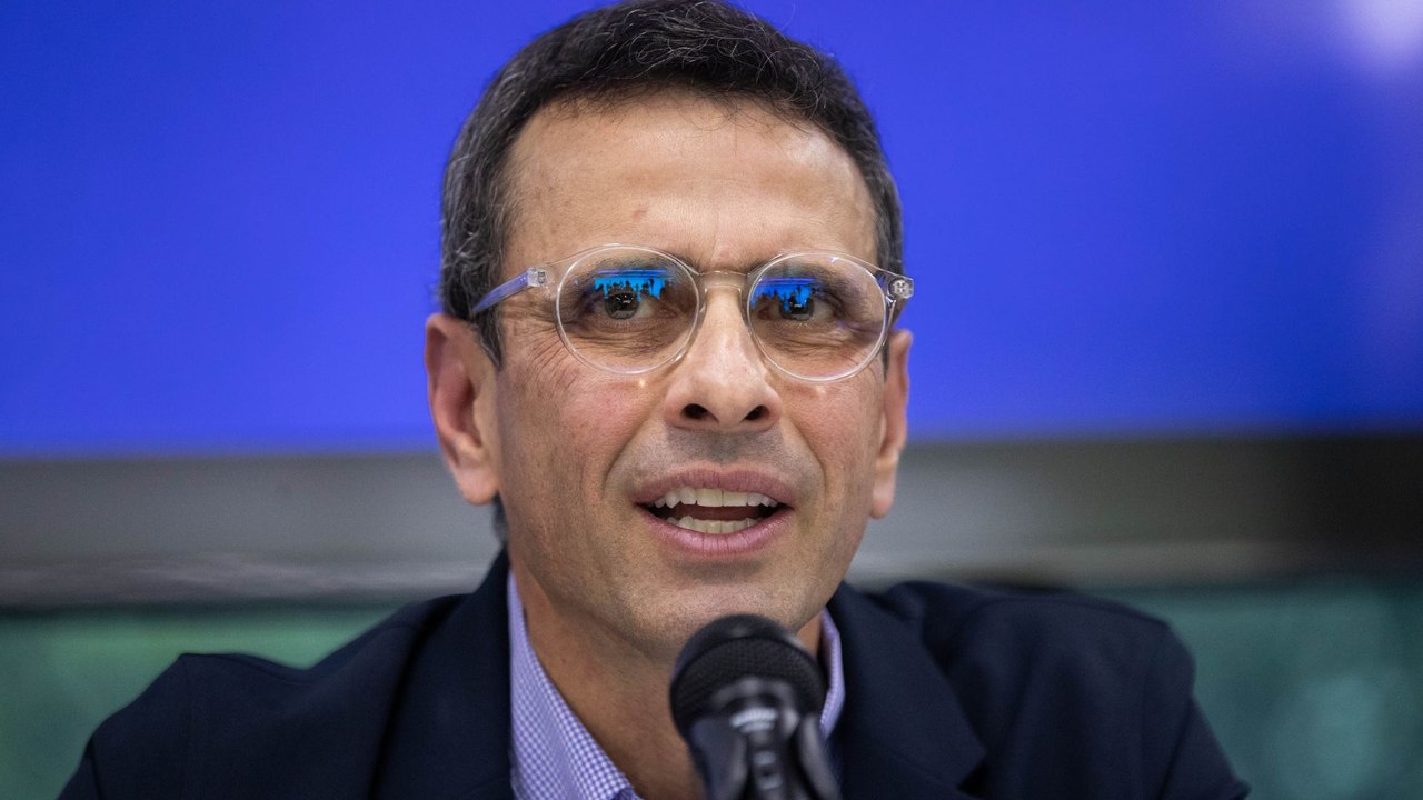 Capriles pone en manos de su partido su retiro como candidato de la oposición venezolana en las primarias