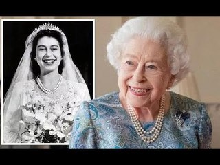 Uno sguardo alla lunga storia d'amore della regina con le sue perle tipiche - immagini