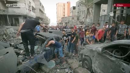 İsrail Gazze'de bir camiyi bombaladı