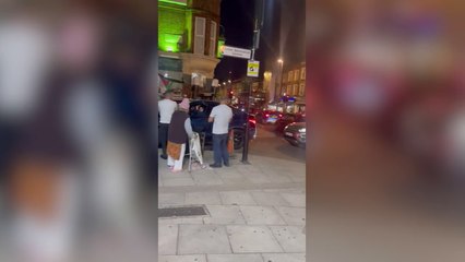 London Met Police Patrol