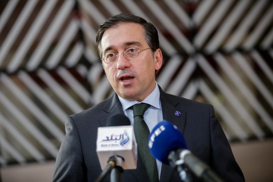 Albares anuncia que hay dos españoles que han sufrido el ataque de Gaza a Israel sin detallar cuál es su estado