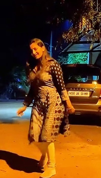 Cute India girl dance