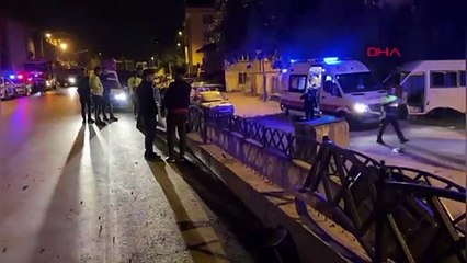 Ehliyetsiz ve alkollü sürücünün kullandığı otomobil minibüse çarptı