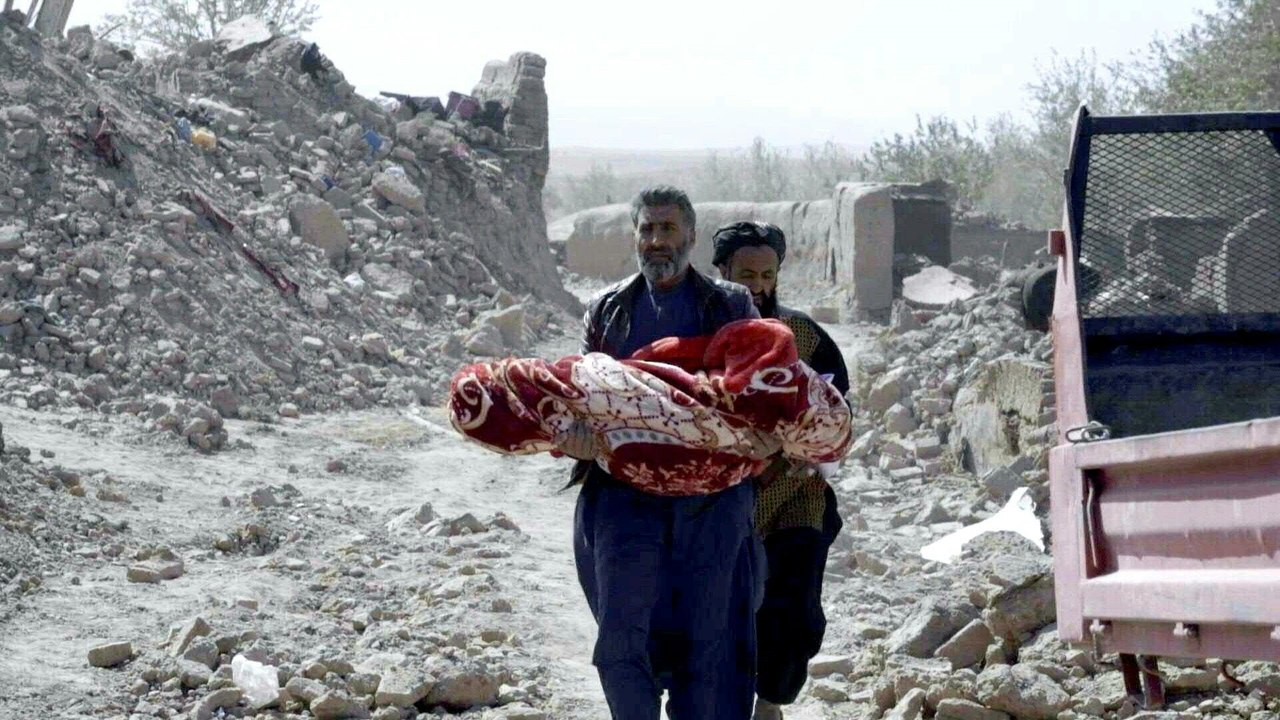 Erdbeben-Opfer in Afghanistan auf sich allein gestellt